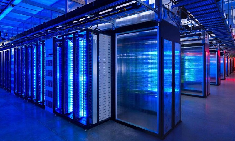 如何建設一個能夠支持高密服務、有效管理和靈活擴容的數(shù)據(jù)機房呢？