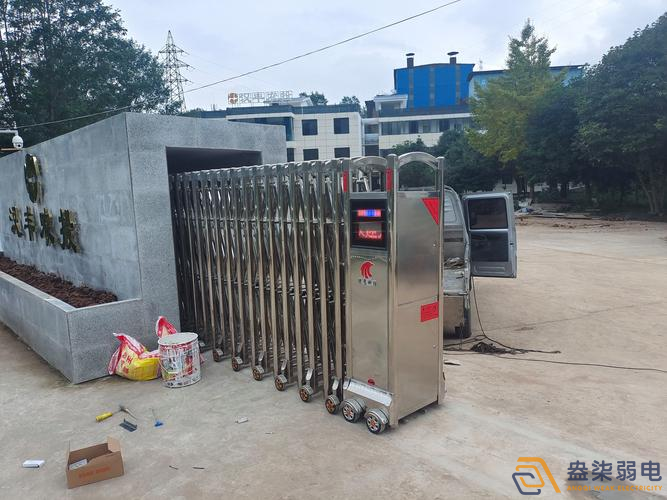 工廠大門使用伸縮門的好處？