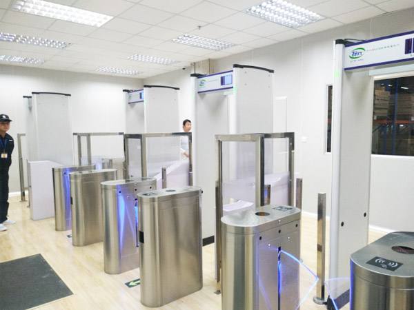 助力工廠工人自檢，如何選擇智能安檢系統？