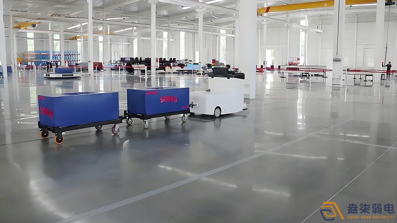 agv系統叉車式的和拖車式的有什么區別？